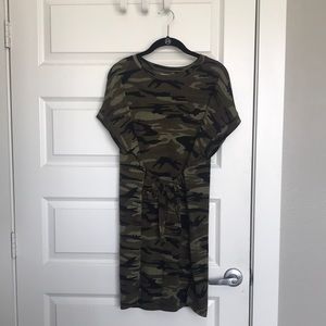 Camo tshirt dress with tie